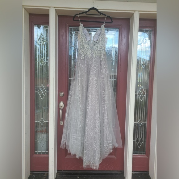 Juliet Sheer Embroidered Sequin Bodice Dress/ Ball Gown Medium silver- blue - Picture 7 of 11